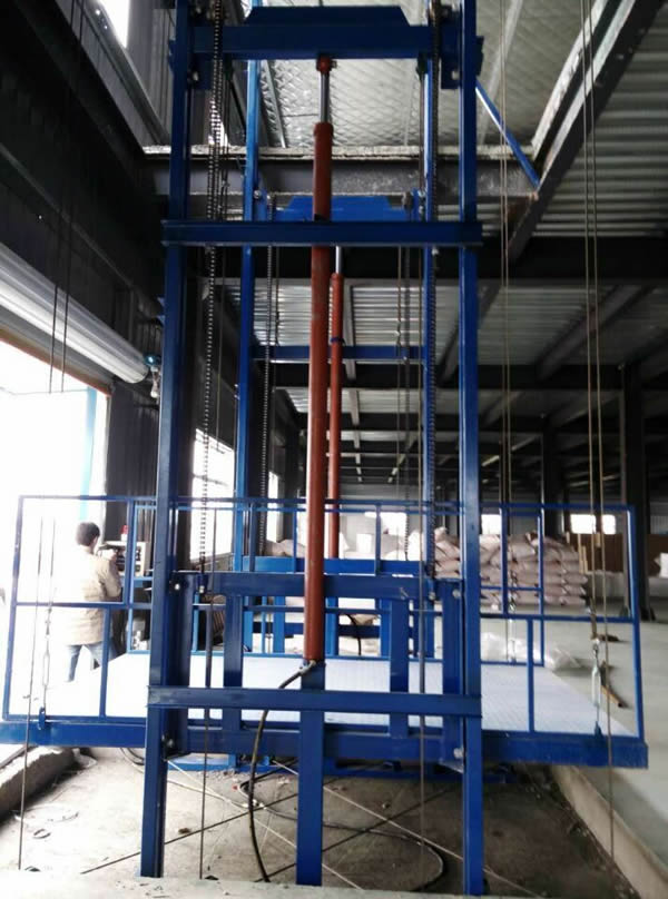 導(dǎo)軌式升降機(jī)安裝說明