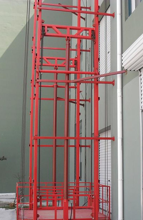 移動(dòng)式升降機(jī)后期使用注意事項(xiàng)